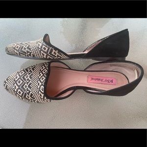 Betsey Johnson Slip-ons